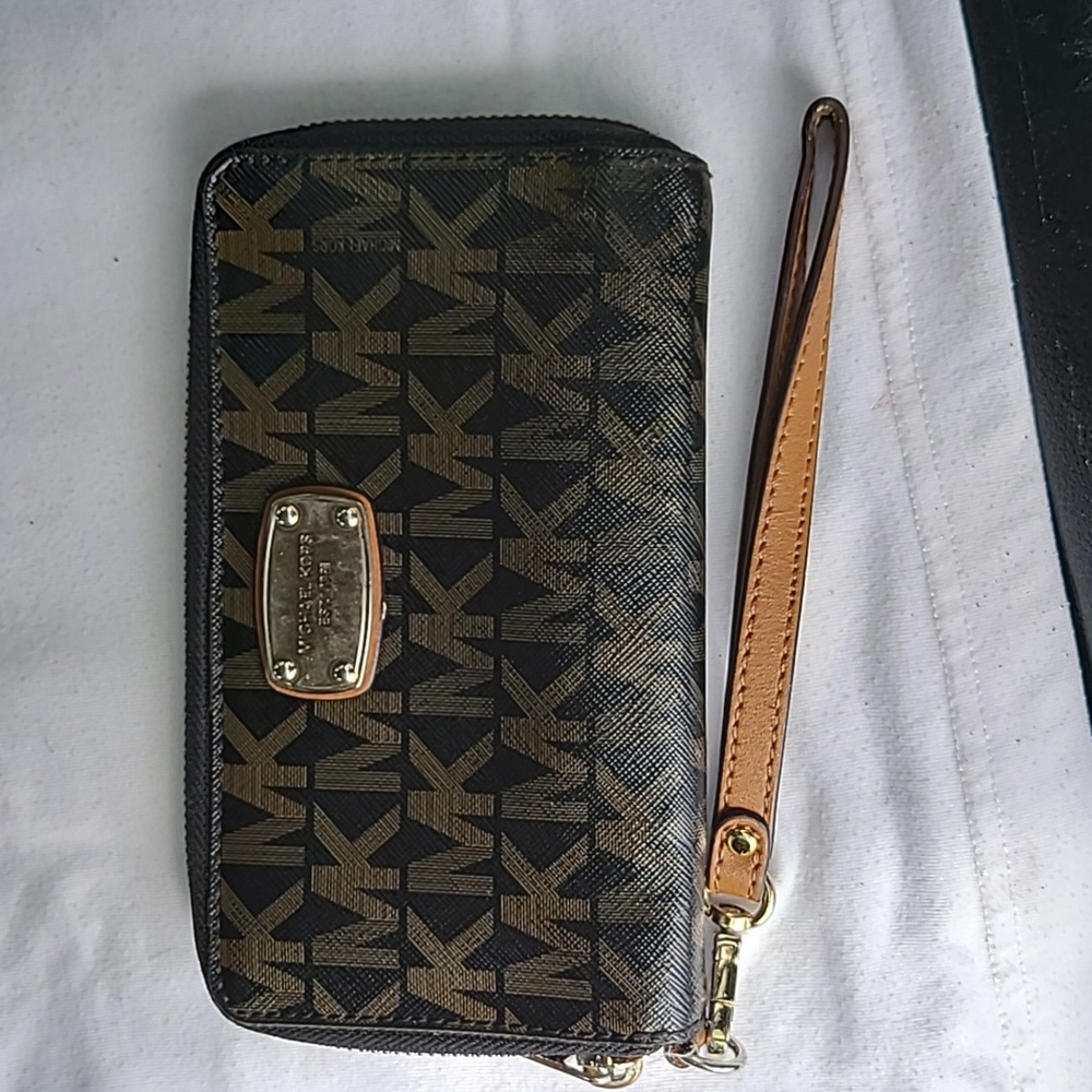 Michael Kors MK logo wallet